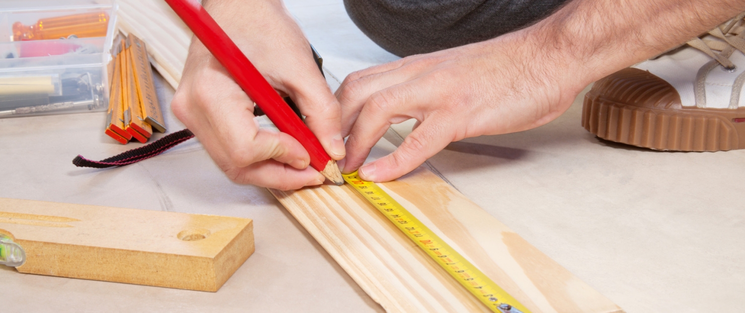 Cropped hand of a carpenter